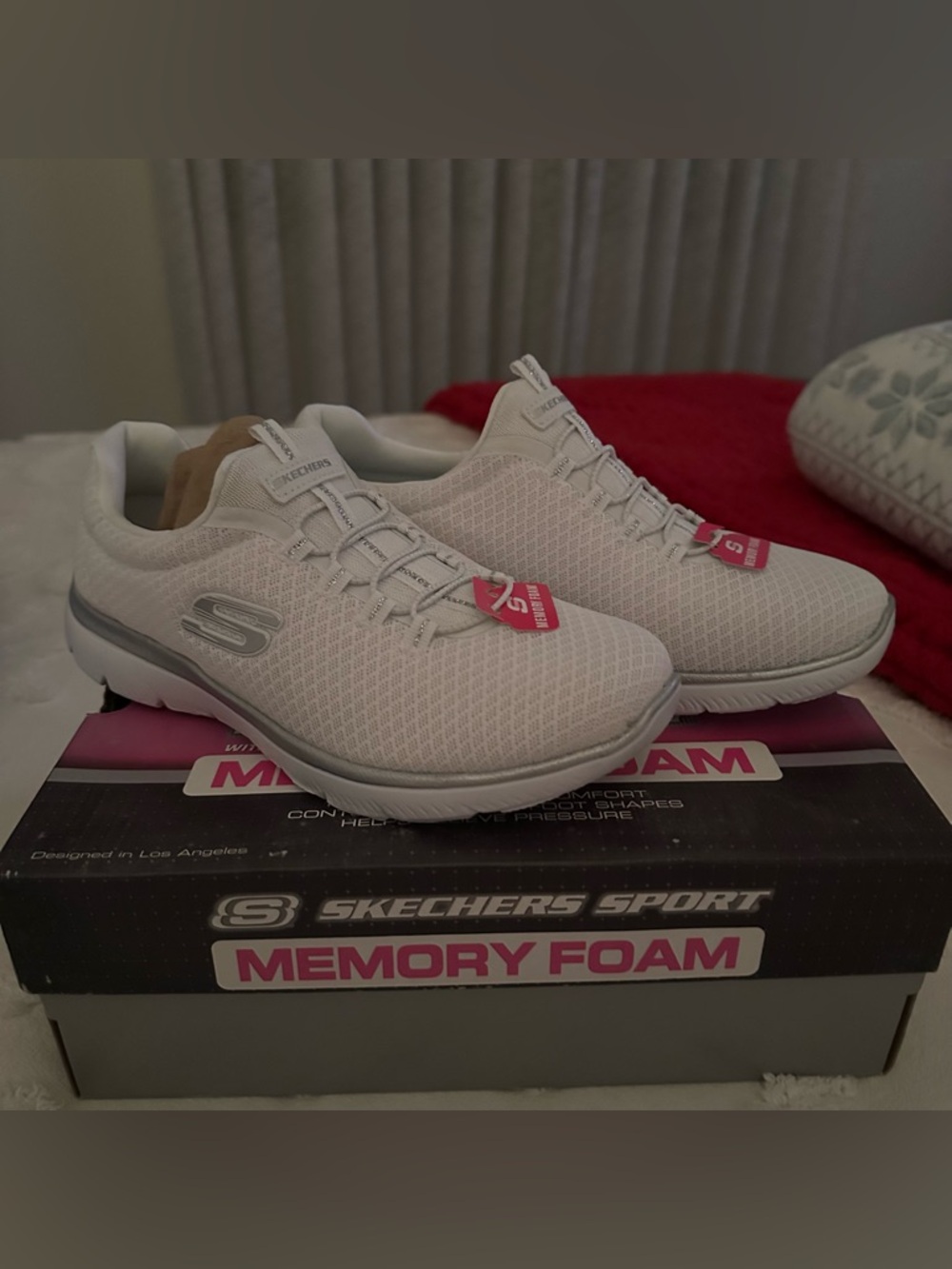 Skechers Memory Foam - NEVER WORN!